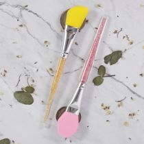 Saturday Looks Mask Applicator – Yellow & Pink Saturday Looks Mask Applicator – Yellow & Pink