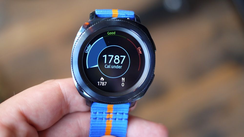 https://www.pilihmana.com/wp-content/uploads/2017/09/samsung-gear-sport.jpg