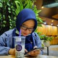 unriska dari Female Daily merekomendasikan Produk Ini