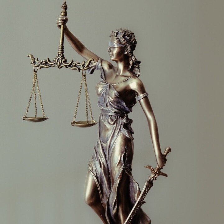 Attorney (Pengacara)