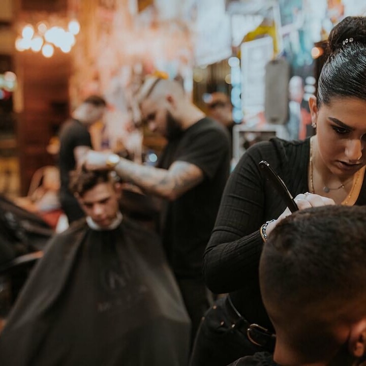 Hairstylist (Penata Rambut)