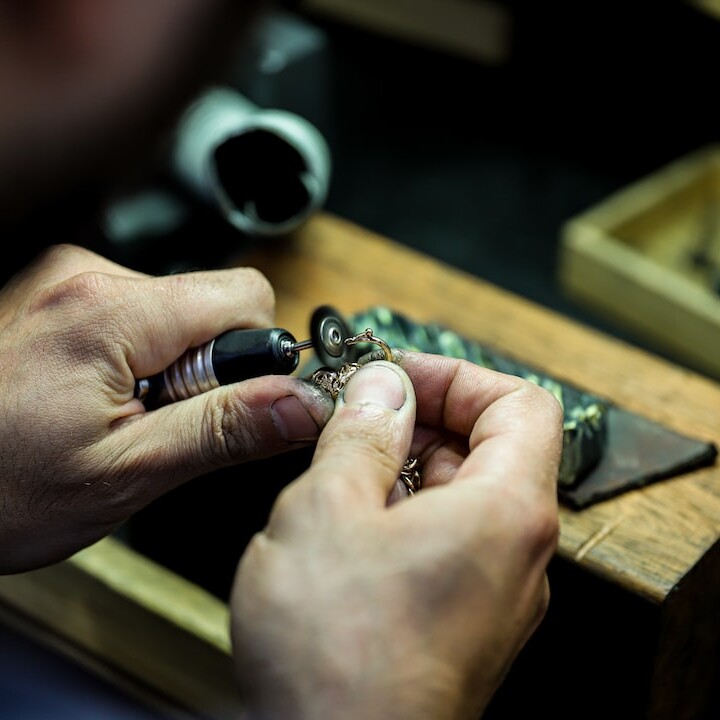 Jeweler (Perajin Perhiasan)