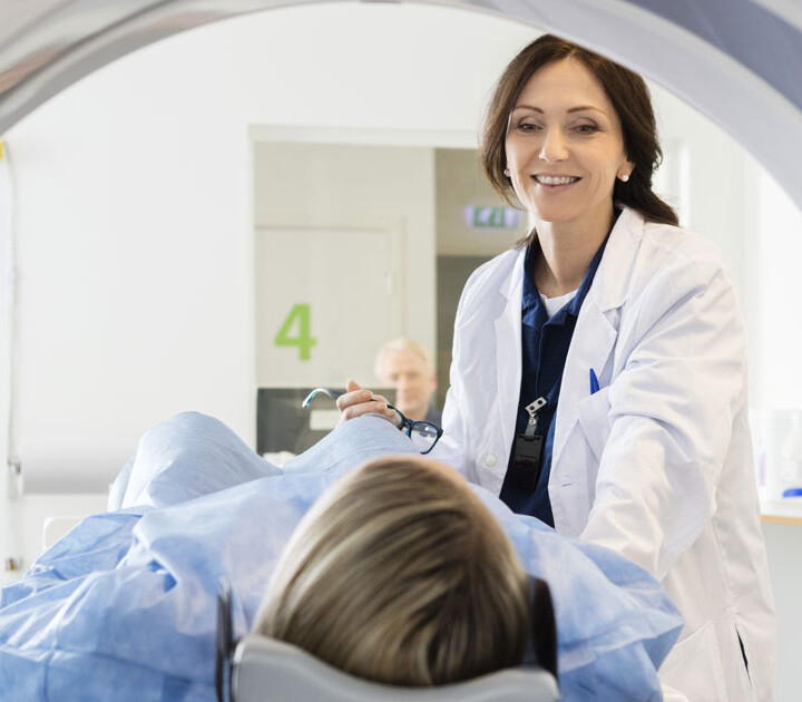 Neuroradiologist (Neuroradiolog)